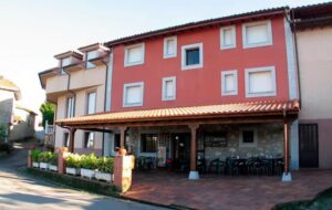 Pensión El Castañu